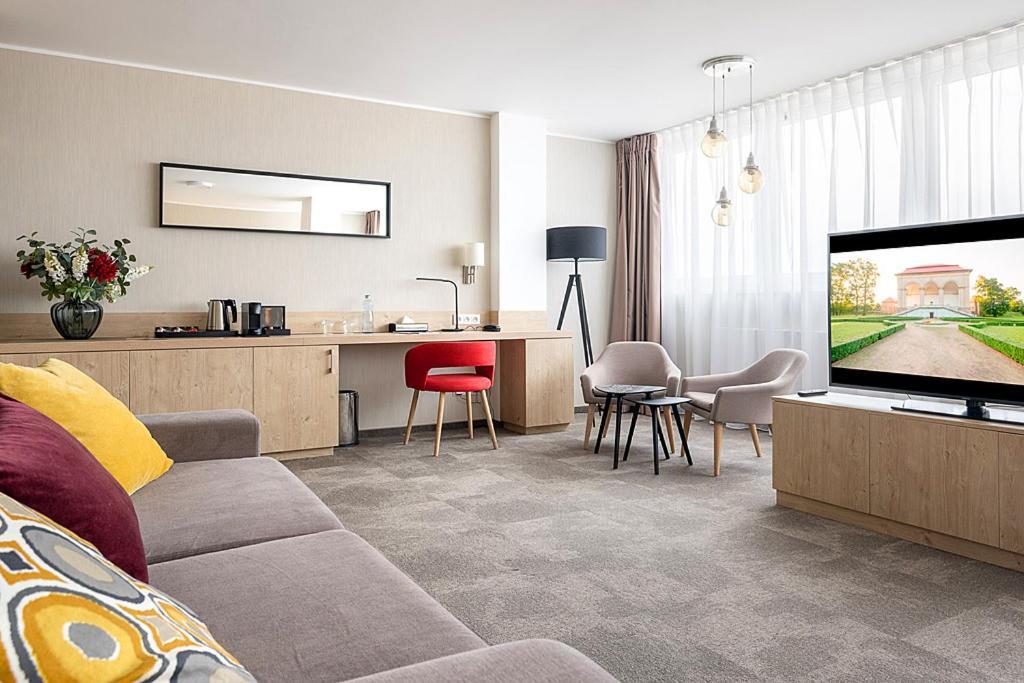 Hotel reStart **** Jičín Esterno foto